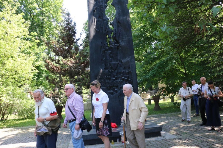 Wspominali ułanów spod Rokitny i ofiary niemieckich obozów koncentracyjnych 