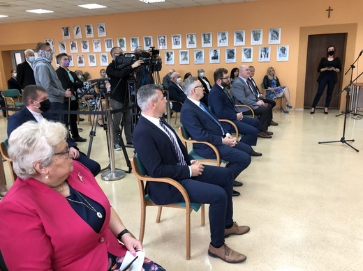 Promesy funduszy na programy dla seniorów na Podbeskidziu