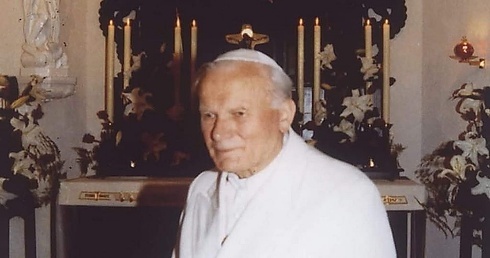 "Karol Wojtyła. Narodziny".  Wystawa plenerowa na Górze Chełmskiej
