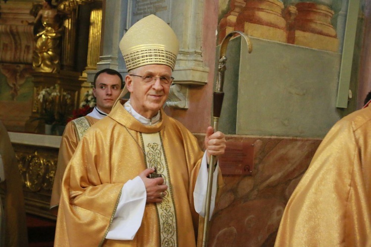 Bp Mieczysław Cisło.