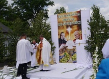 Także w parafii w Lubanii wierni przywołali postać św. Jana Pawła II i kard. Wyszyńskiego.