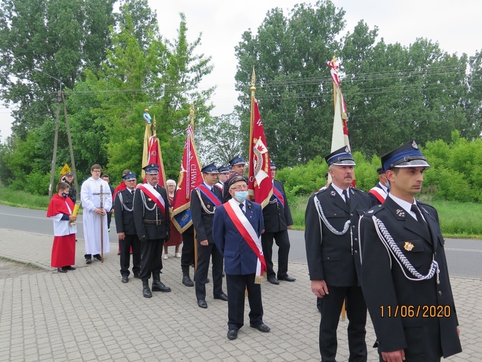 Bełchów. Żywe monstrancje