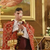 Ks. Mateusz Steczek sprawował prymicyjną Eucharystię w kościele Przemienienia Pańskiego w Buczkowicach.