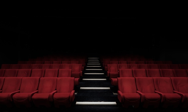 Włochy: Przygotowania do otwarcia kin, teatrów, dyskotek 