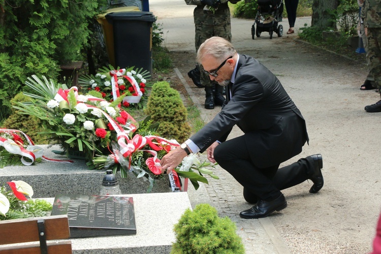 Hołd dla pierwszych więźniów z Auschwitz pochowanych we Wrocławiu