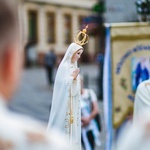 Poświęcenie figury Matki Bożej Fatimskiej na noworudzkim Rynku