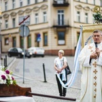 Poświęcenie figury Matki Bożej Fatimskiej na noworudzkim Rynku