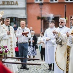 Poświęcenie figury Matki Bożej Fatimskiej na noworudzkim Rynku