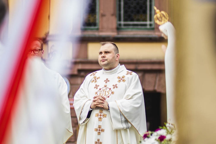 Poświęcenie figury Matki Bożej Fatimskiej na noworudzkim Rynku