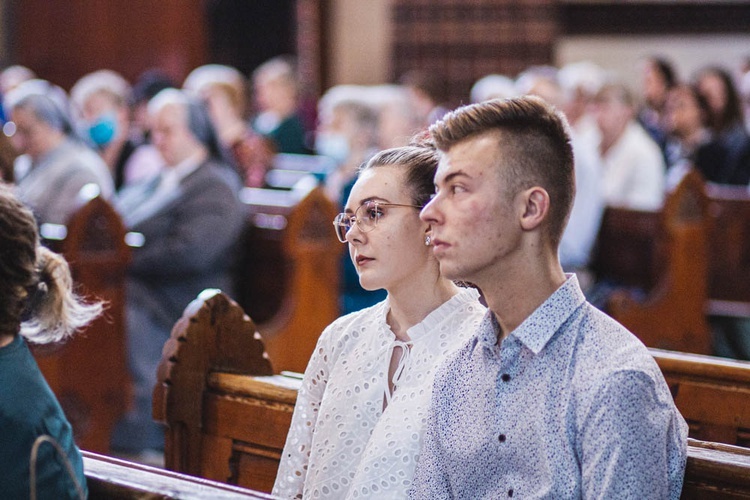 Poświęcenie figury Matki Bożej Fatimskiej na noworudzkim Rynku