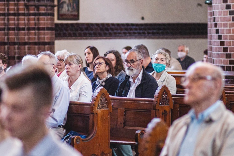 Poświęcenie figury Matki Bożej Fatimskiej na noworudzkim Rynku