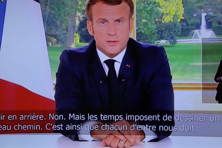 Emmanuel Macron ogłosił zwycięstwo nad koronawirusem