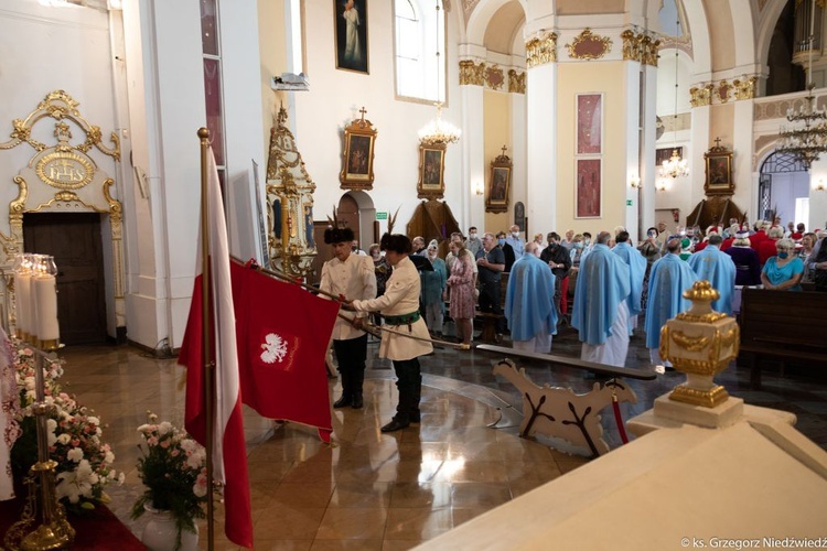 Msza św. odpustowa z udziałem apostolstwa trzeźwości w Rokitnie