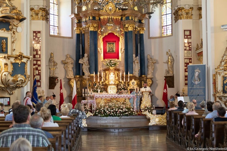 Msza św. odpustowa z udziałem apostolstwa trzeźwości w Rokitnie