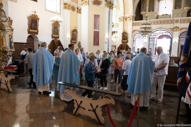 Msza św. odpustowa z udziałem apostolstwa trzeźwości w Rokitnie