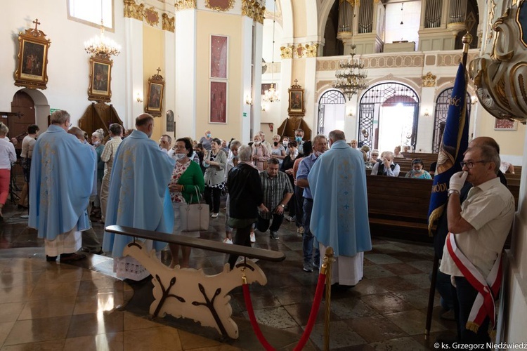 Msza św. odpustowa z udziałem apostolstwa trzeźwości w Rokitnie