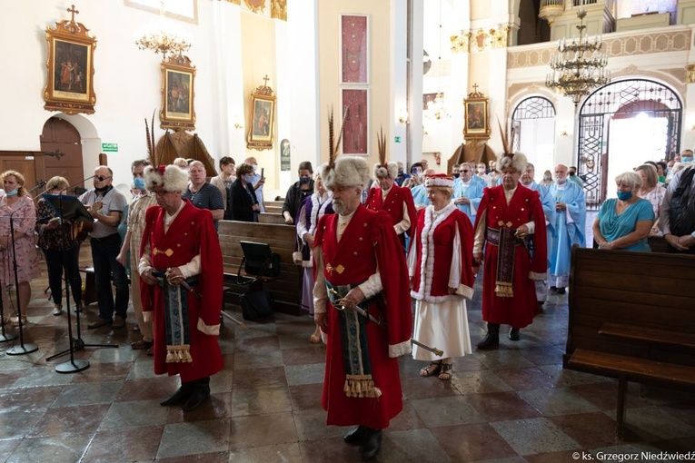 Msza św. odpustowa z udziałem apostolstwa trzeźwości w Rokitnie