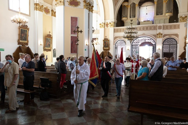 Msza św. odpustowa z udziałem apostolstwa trzeźwości w Rokitnie