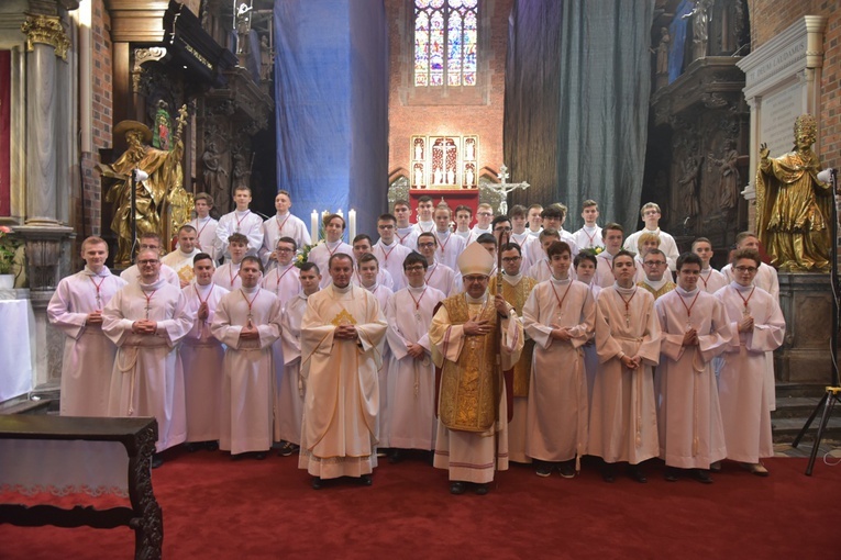 Błogosławieństwo nowych lektorów i ceremoniarzy