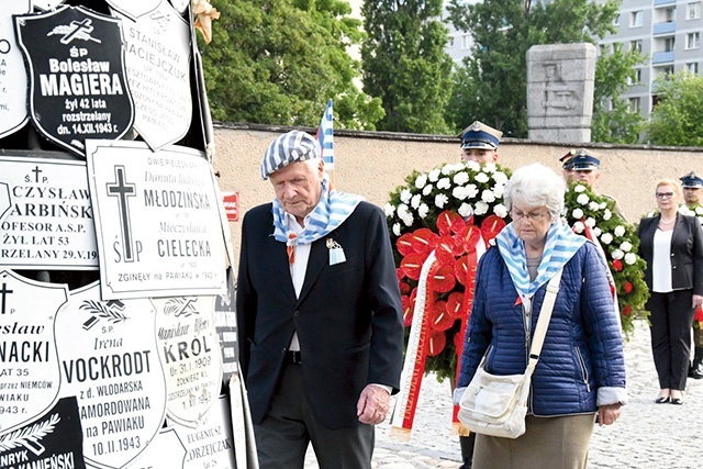 W uroczystościach wzięła udział niewielka grupa dawnych więźniów.