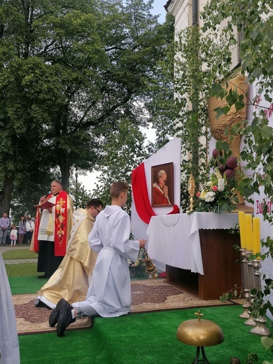 Radzymin. Boże Ciało w parafii św. Piotra i Pawła