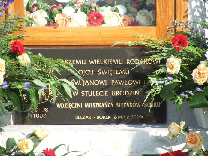 Poświęcenie kapliczki w Ślęzakach