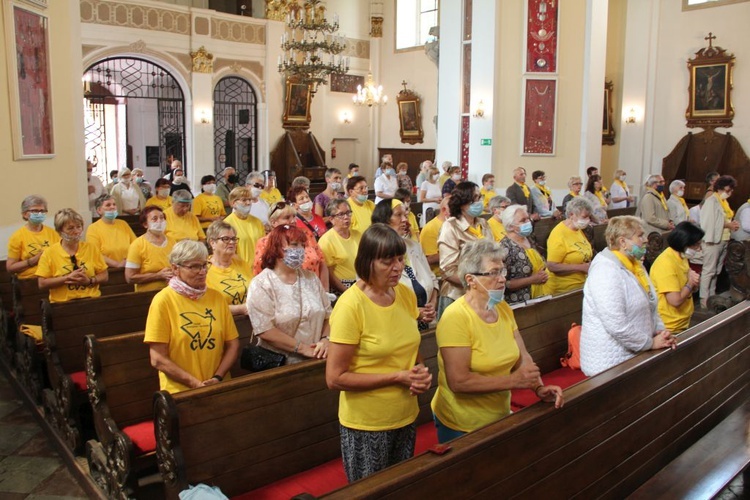 Pielgrzymka chorych i cierpiących oraz służby zdrowia do Rokitna