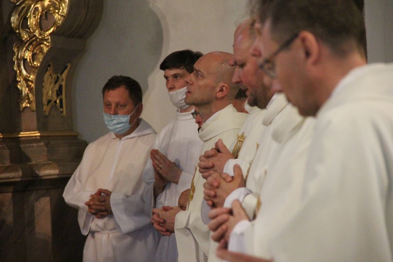 Pielgrzymka chorych i cierpiących oraz służby zdrowia do Rokitna