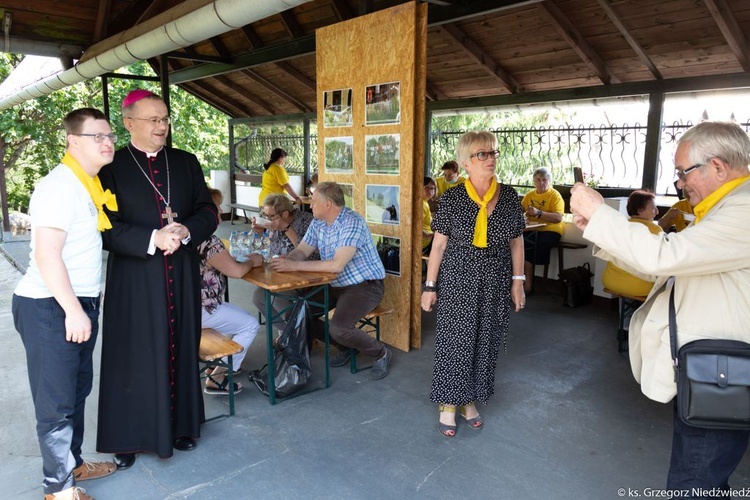 Pielgrzymka chorych i cierpiących oraz służby zdrowia do Rokitna