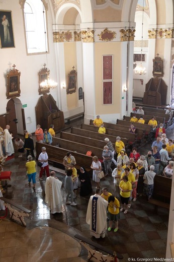Pielgrzymka chorych i cierpiących oraz służby zdrowia do Rokitna