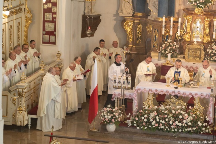 Pielgrzymka chorych i cierpiących oraz służby zdrowia do Rokitna