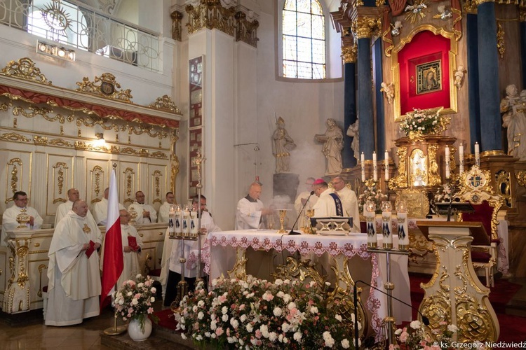 Pielgrzymka chorych i cierpiących oraz służby zdrowia do Rokitna