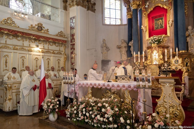 Pielgrzymka chorych i cierpiących oraz służby zdrowia do Rokitna