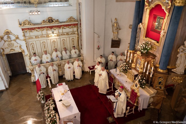 Pielgrzymka chorych i cierpiących oraz służby zdrowia do Rokitna