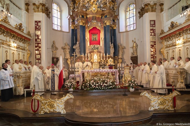 Pielgrzymka chorych i cierpiących oraz służby zdrowia do Rokitna