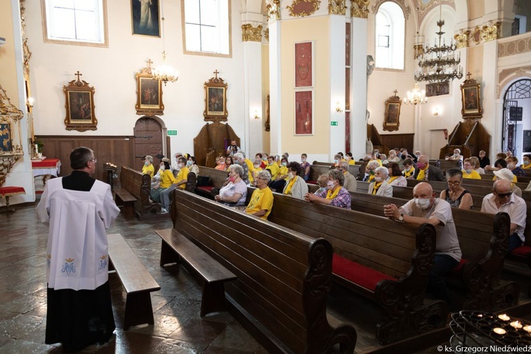 Pielgrzymka chorych i cierpiących oraz służby zdrowia do Rokitna