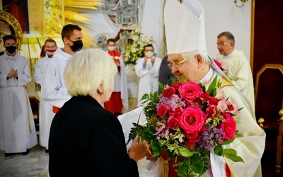 Jubilat odbierał życzenia od parafian, współpracowników, a także wielu osób, które nadesłały listy z wielu miejsc w Polsce i na świecie.