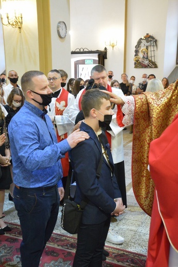 Bierzmowanie w sądeckiej Zawadzie