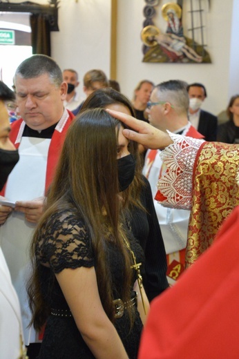Bierzmowanie w sądeckiej Zawadzie
