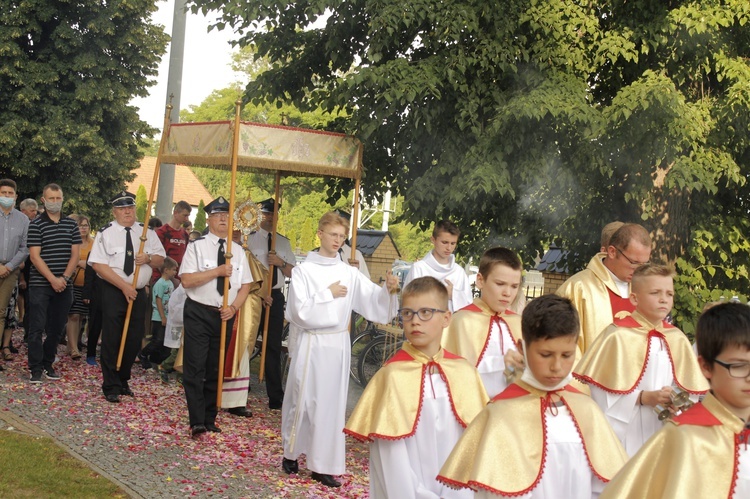 Borowa k. Mielca. Uczcili 100-lecie narodzin Jana Pawła II