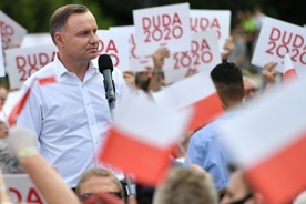 Duda: Mogłyby być przepisy, które jednoznacznie chroniłyby dzieci przed adopcją przez pary jednopłciowe