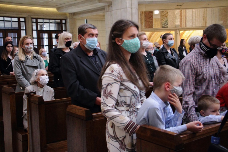 Błogosławieństwo nowych nadzwyczajnych szafarzy Komunii Świętej 2020