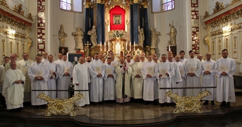 Diecezja ma 29 nowych nadzwyczajnych szafarzy Komunii Świętej
