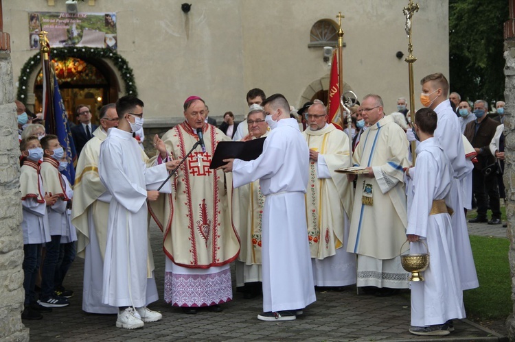 Łącko. 800-lecie parafii i 300. rocznica konsekracji kościoła