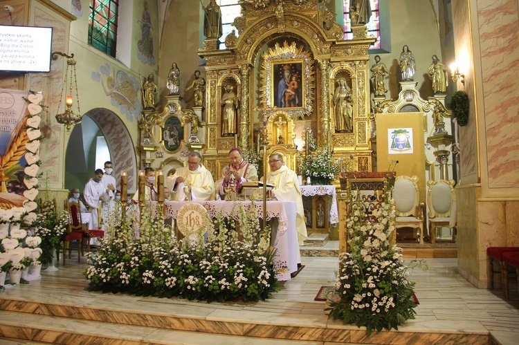 Łącko. 800-lecie parafii i 300. rocznica konsekracji kościoła