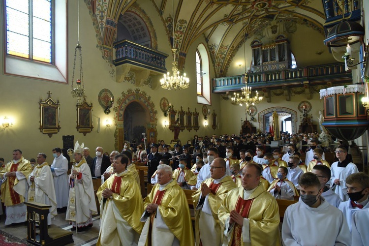 Jubileuszowa Msza św. w kościele w Starym Wiśniczu.