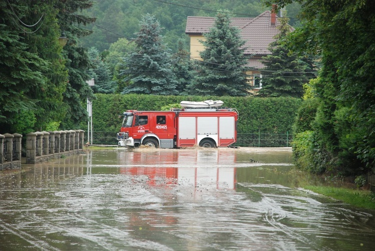 Zalane centrum Łapanowa