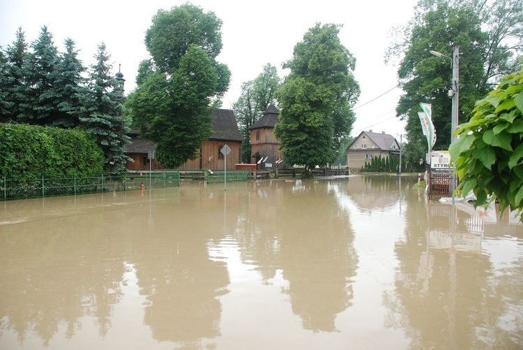 Zalane centrum Łapanowa