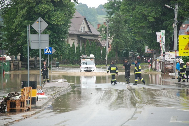 Zalane centrum Łapanowa