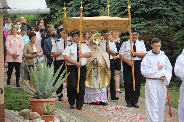 Koszyce Małe. Ogłoszenie św. Małgorzaty Marii Alacoque drugą patronką kościoła